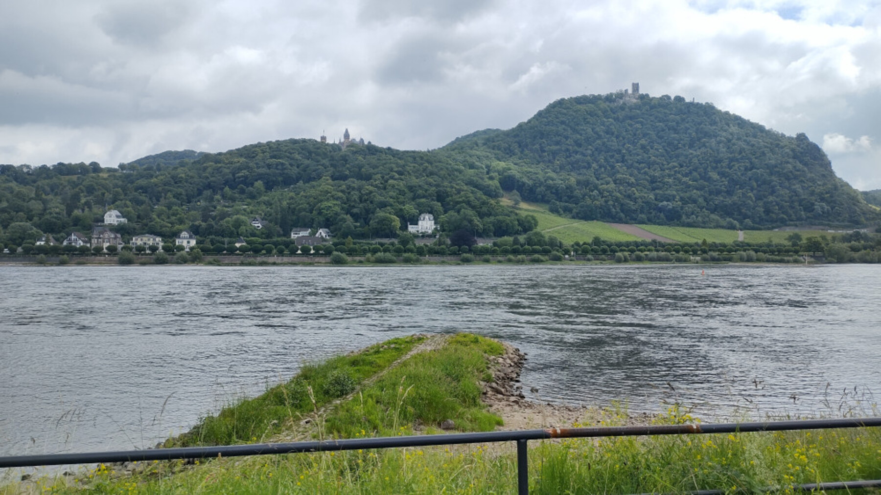 22-32bIMG-20220609-112033350-HDR-1800