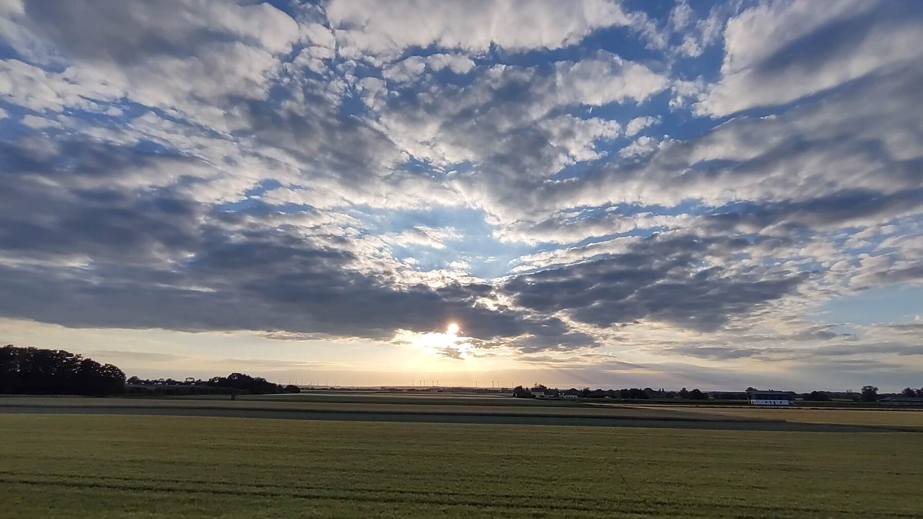 22-endIMG-20220610-202849141-HDR-1800